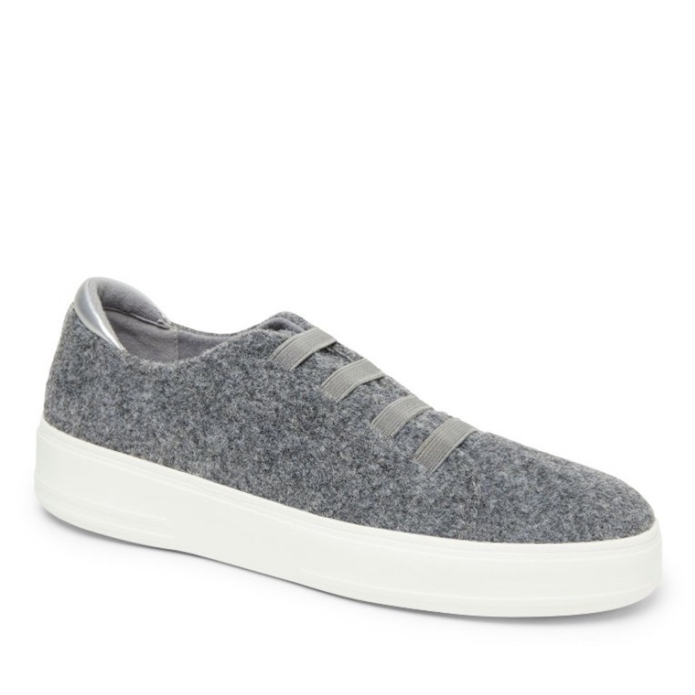 Dearfoams Women's Sport Foam Elastic Lace
Slip On Sneaker 9 wide